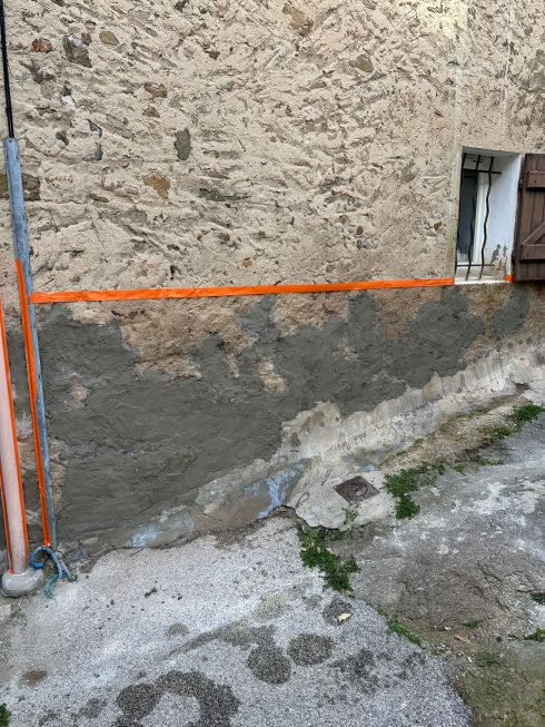 Traitement des remontées capillaires en pied de façade - Artihome-France